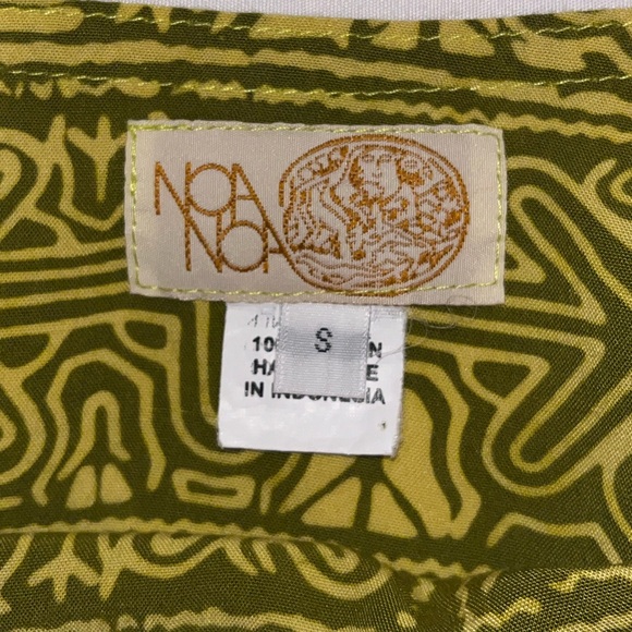 NoaNoa blouse, Green and Light Green, Size Small - Picture 5 of 6